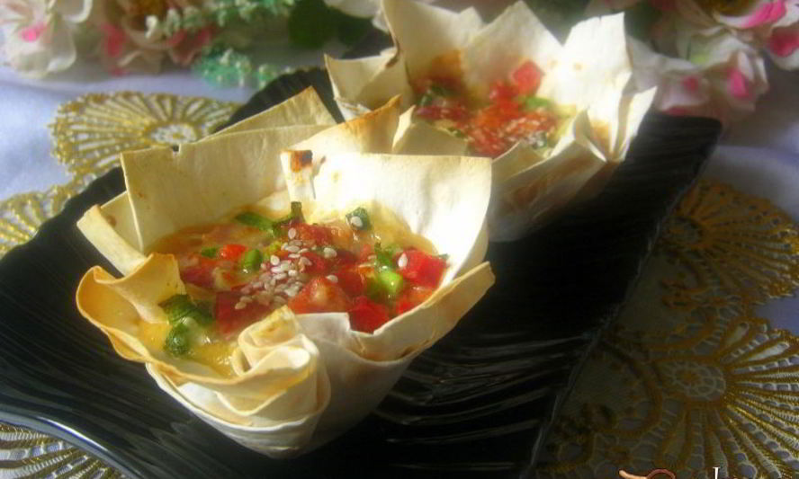 Рецепт корзиночек из лаваша с беконом, сыром и сладкой паприкой