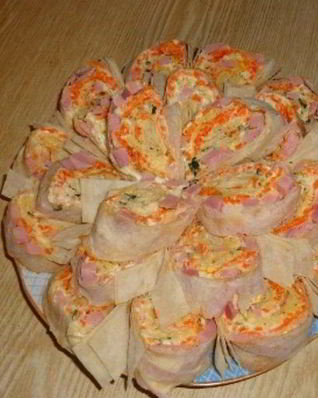 Лаваш с корейской морковкой и ветчиной