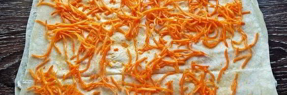 лаваш с крабовыми палочками и корейской морковкой