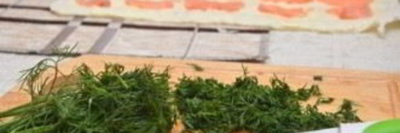 лаваш с сыром, и семгой, и зеленью