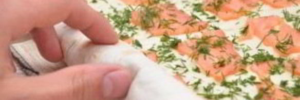 лаваш с сыром, и семгой, и зеленью