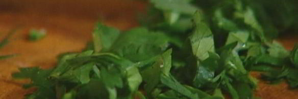 лаваш с жареными яйцами, сладким перцем и луком