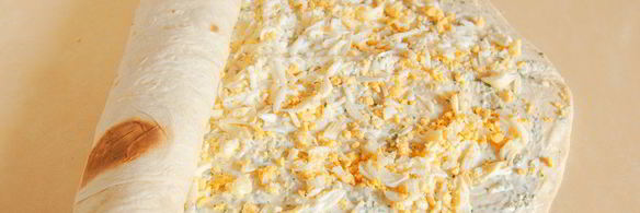 рыбка в лаваше с сыром, чесноком и зеленью