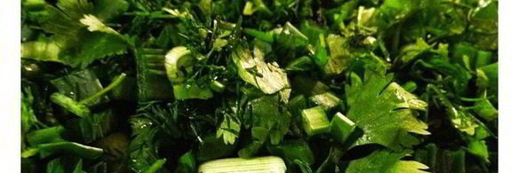 сулугуни с зеленью в лаваше