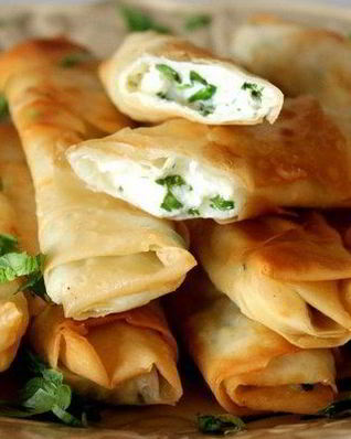 Жареный тонкий лаваш с сыром