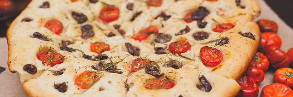 фокачча с черри и маслинами