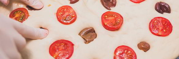 фокачча с черри и маслинами