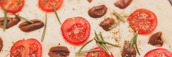 фокачча с черри и маслинами