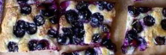 фокачча с виноградом и розмарином