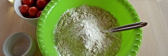 картофельные лепешки с черри и травами