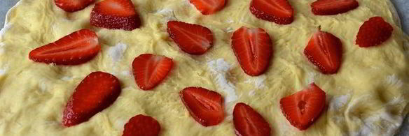 клубничная фокачча