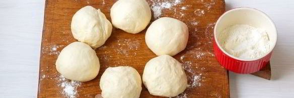 лепешки с сыром и зеленью на сковороде