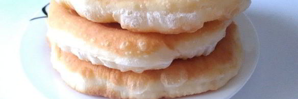 лепешки с яичницей и рукколой