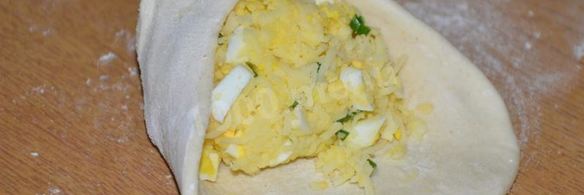 лепешки с зеленым луком и моцареллой