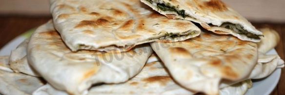 лепешки с зеленью на сковороде