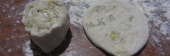 луковые лепешки