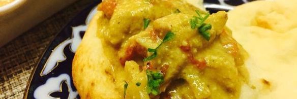 ореховое карри с куриной грудкой и лепешкой наан
