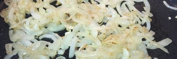 ореховое карри с куриной грудкой и лепешкой наан