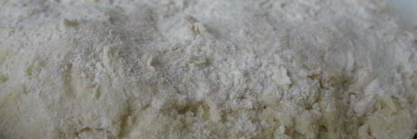 сырные лепешки-чебуреки с ветчиной