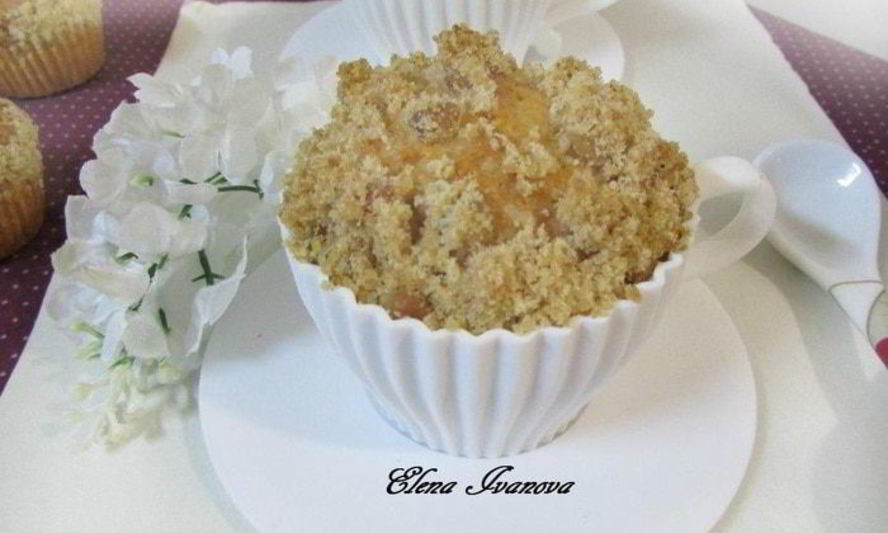 Рецепт бига-маффинов с вишней, кедровыми орешками и штрейзелем