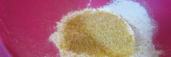 биг-маффины с вишней, кедровыми орешками и штрейзелем