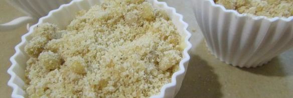 биг-маффины с вишней, кедровыми орешками и штрейзелем