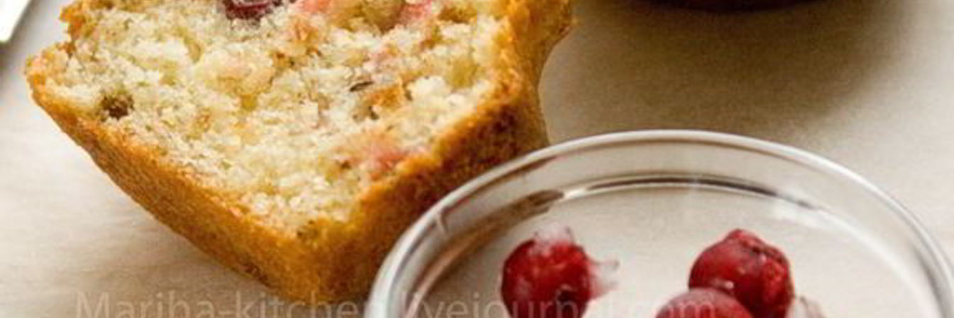 Маффины с фундуком и клюквой