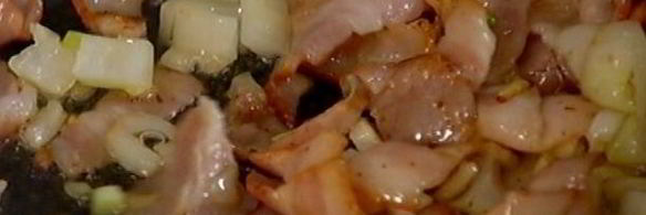 маффины с хрустящим беконом и луком