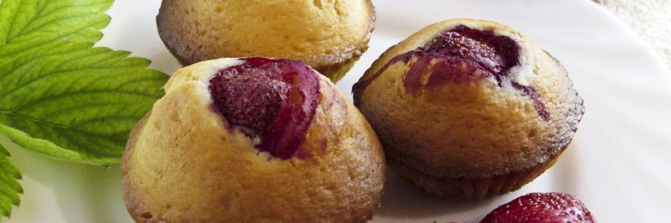 Маффины с клубникой