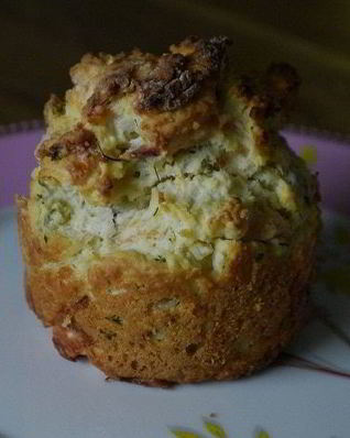 Маффины с копченой семгой и укропом