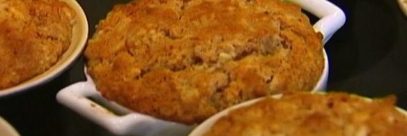 маффины с персиками, корицей и мускатным орехом