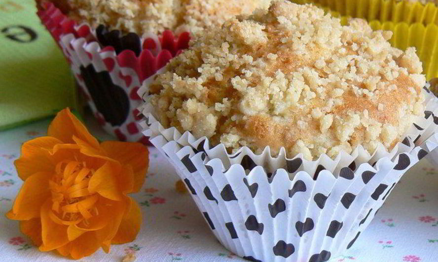 Рецепт маффинов с ревенем и штрейзелем