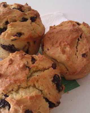 Маффины с творогом, шоколадом и вяленой клюквой