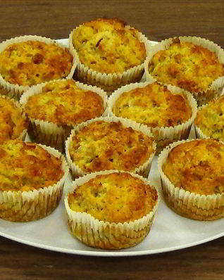 Маффины с яблоками и орехами