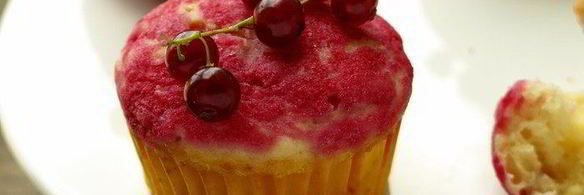 маффины со смородиновой заливкой