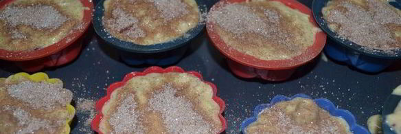 яблочные маффины с халвой и корицей