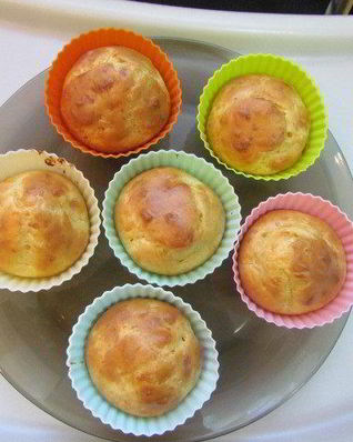 Закусочные маффины с сырками и чесноком