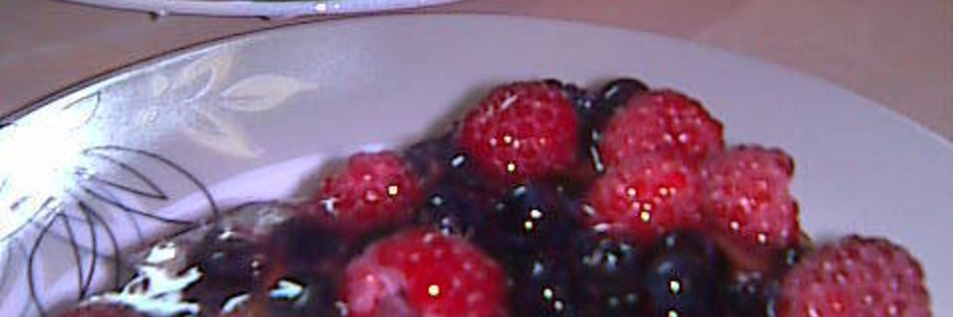 Манник с ягодами