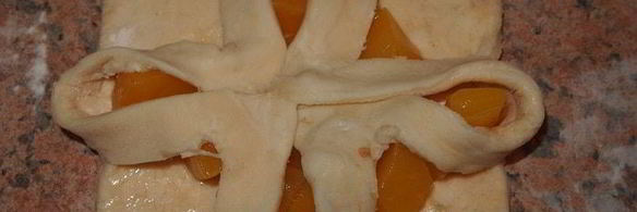 нежные персиковые слойки