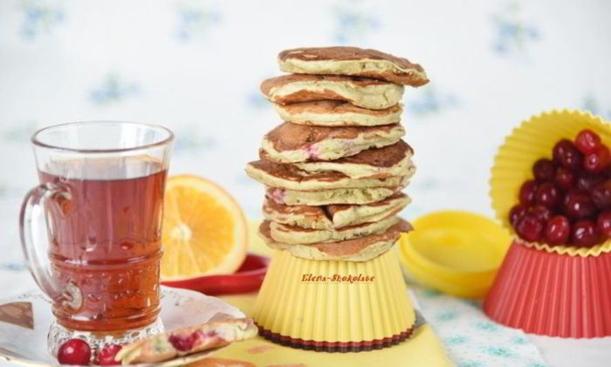 Рецепт апельсиновых оладий с клюквой