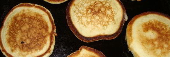 банановые оладушки с пломбиром