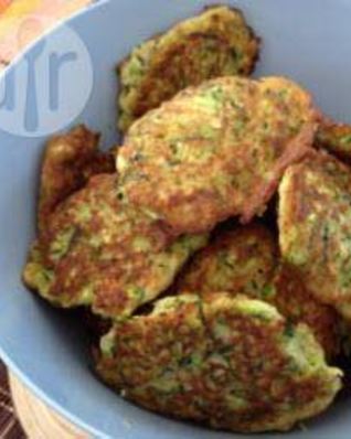 Быстрые оладьи из кабачков