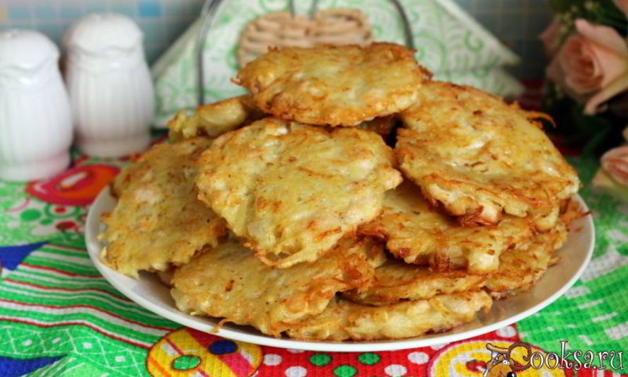 Рецепт картофельных оладий с курицей и луком