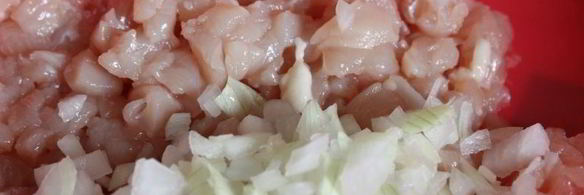 картофельные оладьи с курицей и луком