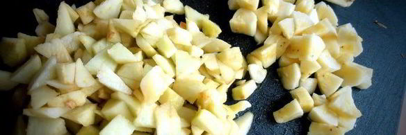 оладушки с карамельно-фруктовым припеком