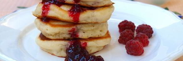 оладьи без яиц с малиной