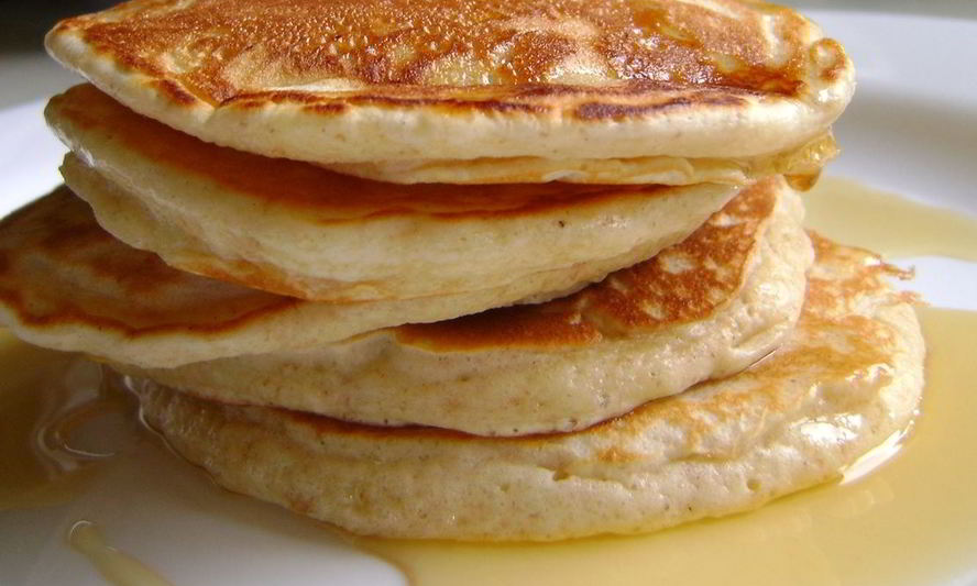 Рецепт оладий на молоке с яблоками