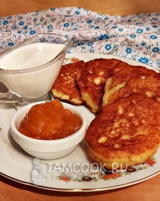 Оладьи на молоке с яблоком