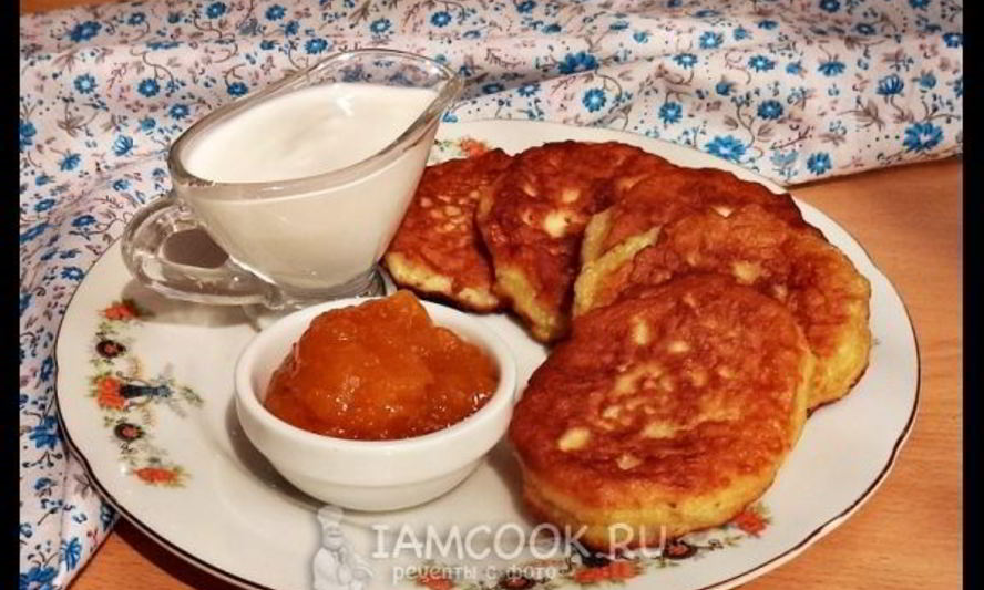 Рецепт оладий на молоке с яблоком