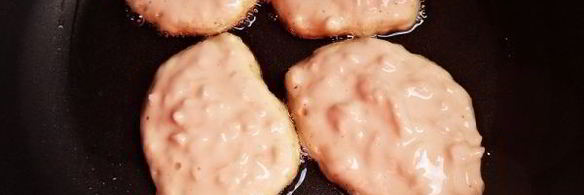 оладьи на молоке с яблоком